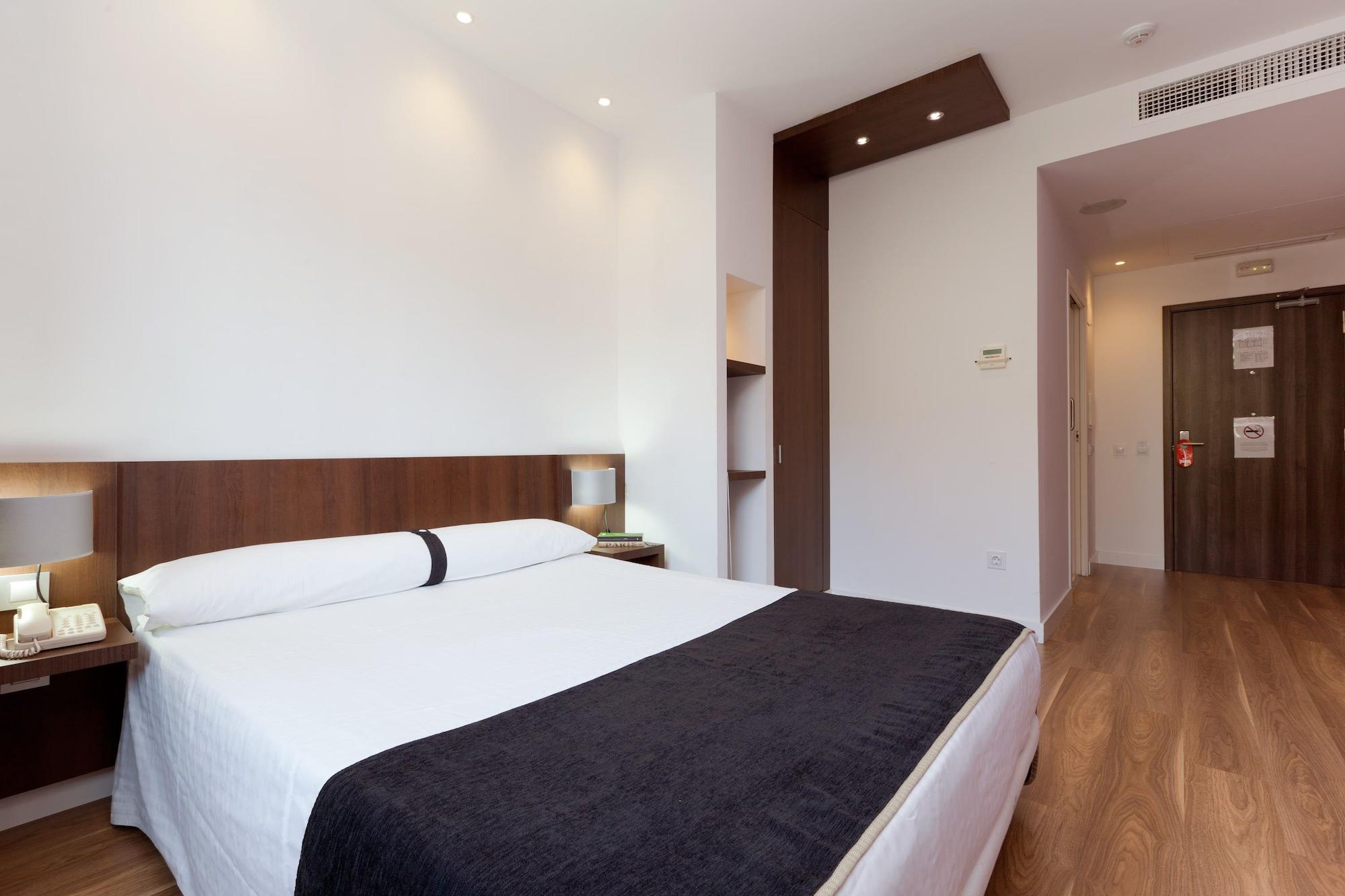 Hotel Olympia Universidades Valencia Exteriör bild