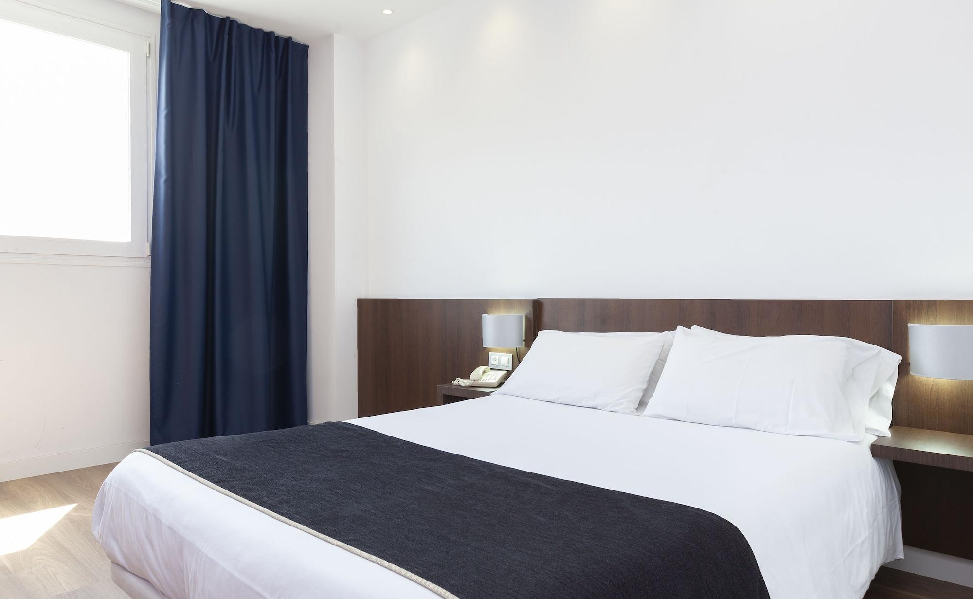 Hotel Olympia Universidades Valencia Exteriör bild