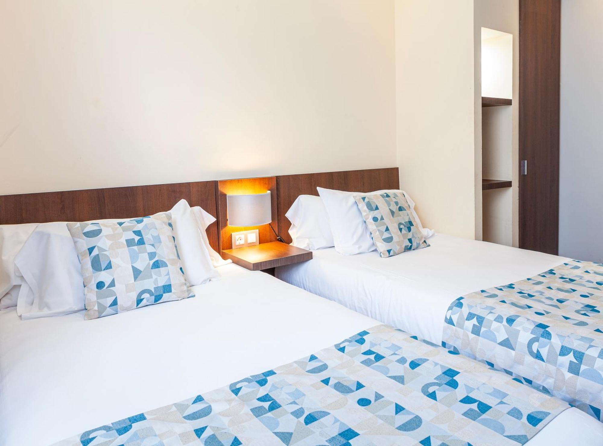 Hotel Olympia Universidades Valencia Exteriör bild