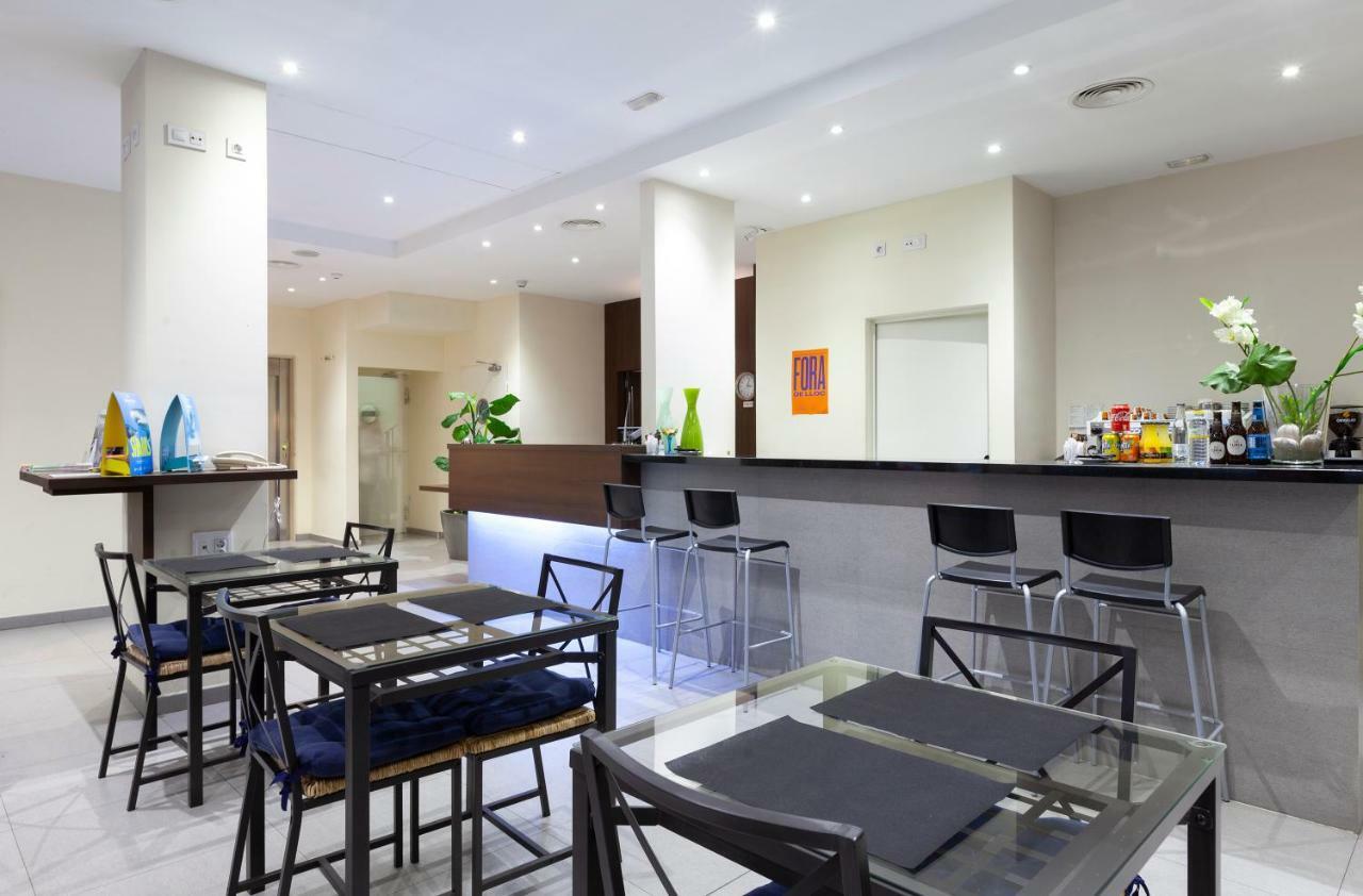 Hotel Olympia Universidades Valencia Exteriör bild